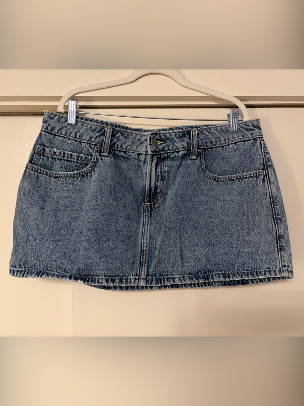 Hollister Medium Blue Denim Mini Skirt with Front Zip, size 14